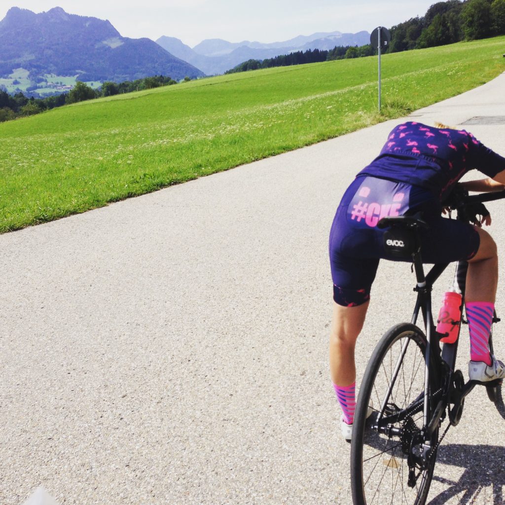 Bild zu: Die Pässe bitte!